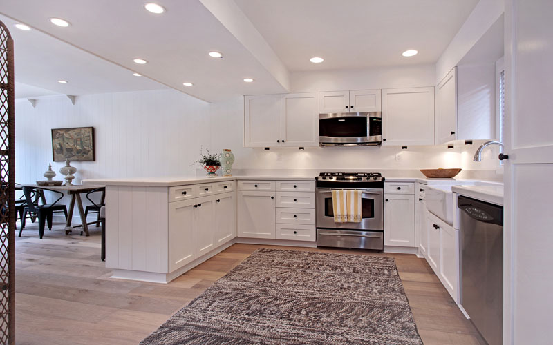 Ковер в интерьере кухни